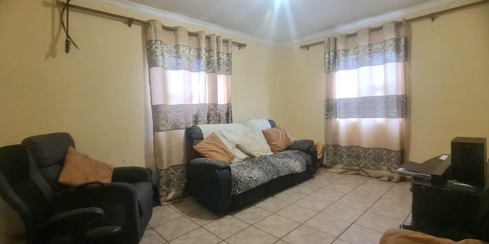 Image 2 of 6