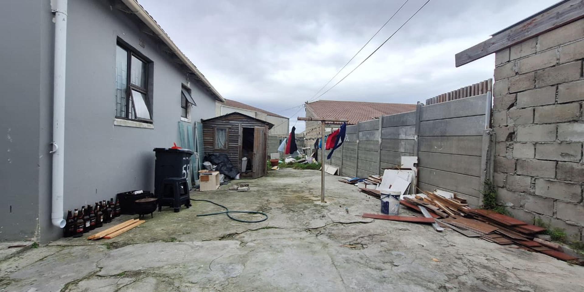 Image 2 of 6