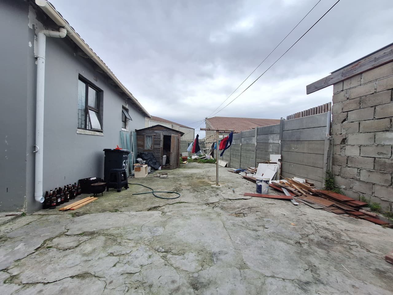 Image 2 of 6