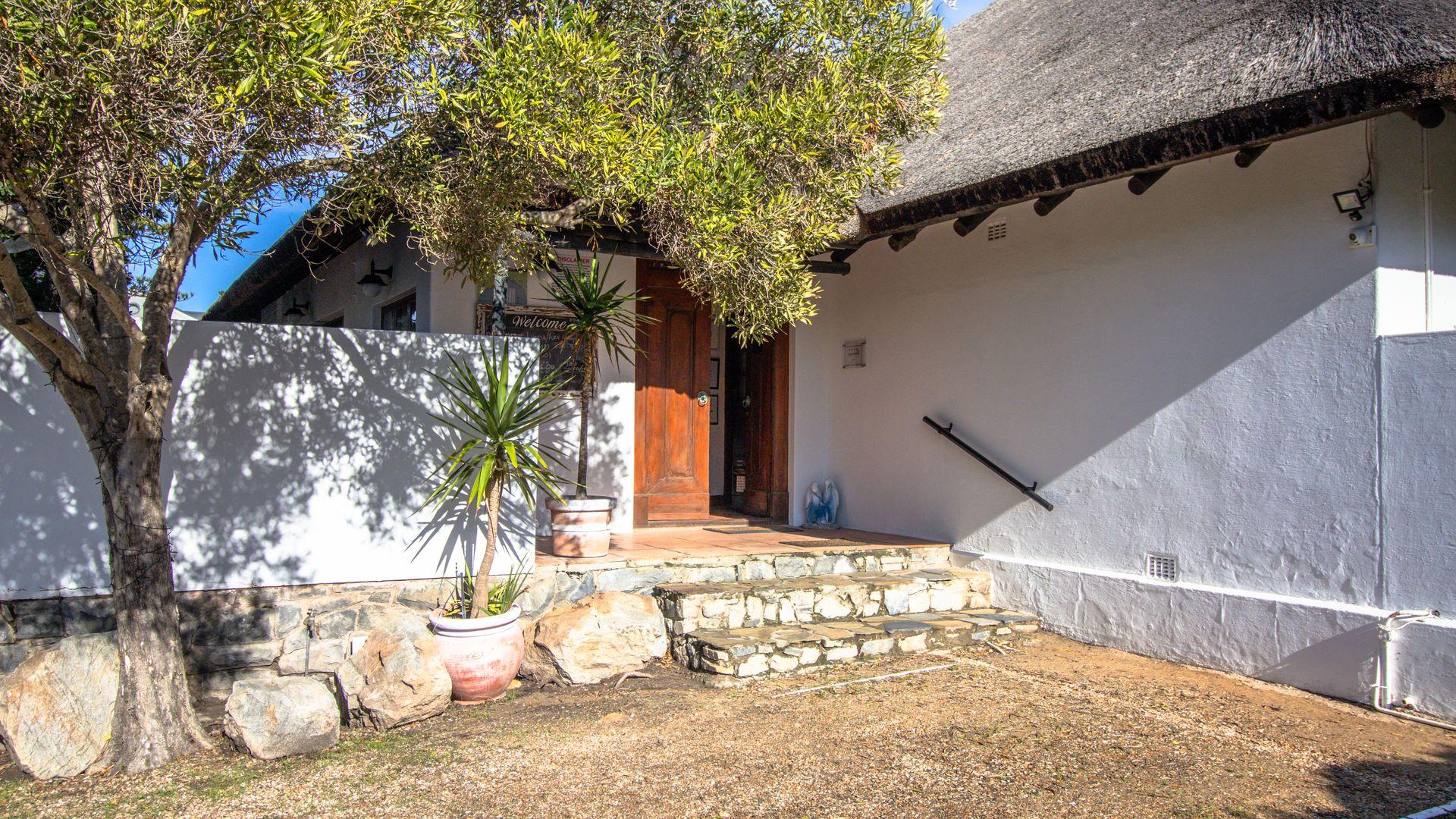 Image 3 of 6
