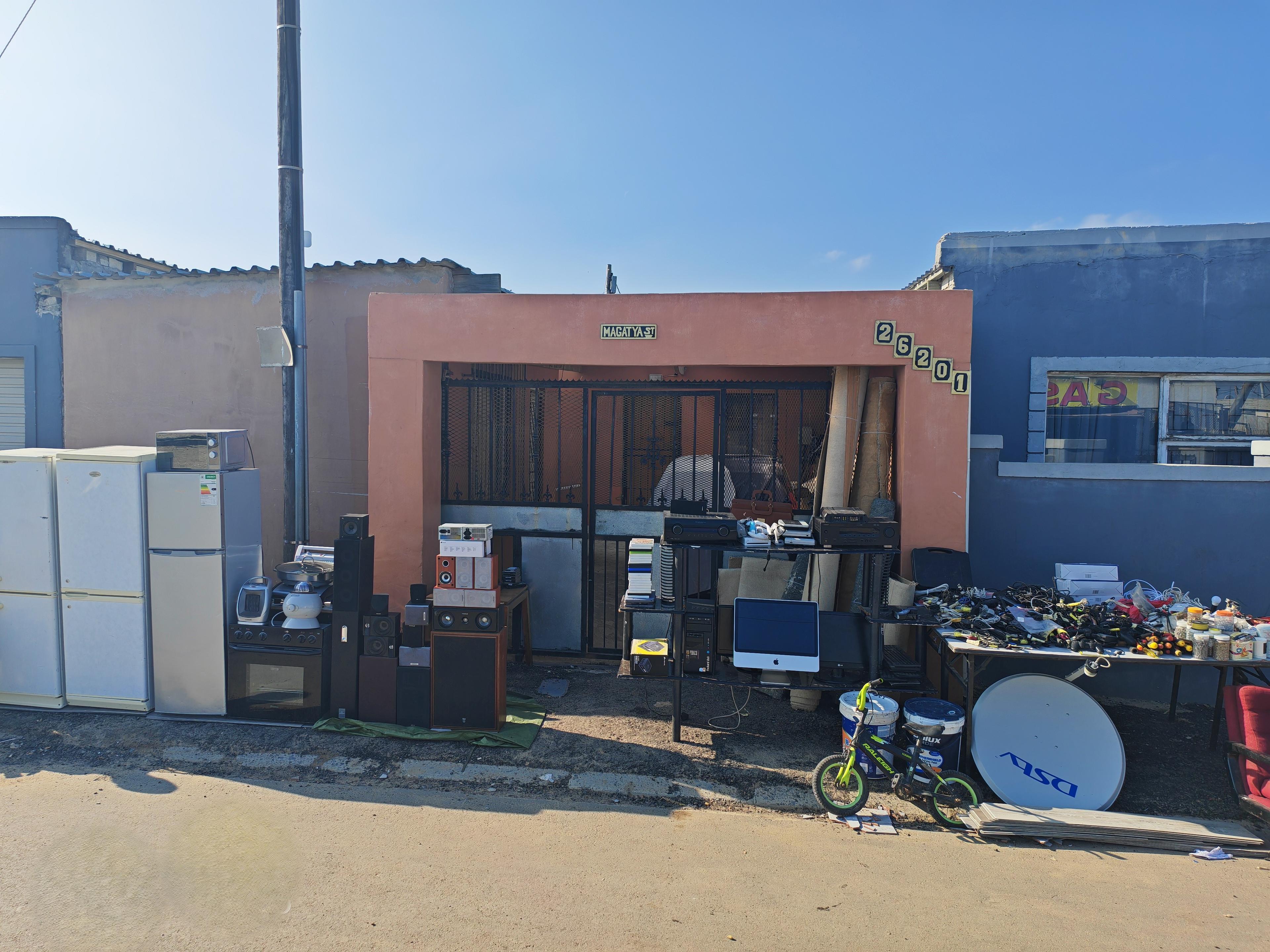 Image 1 of 6