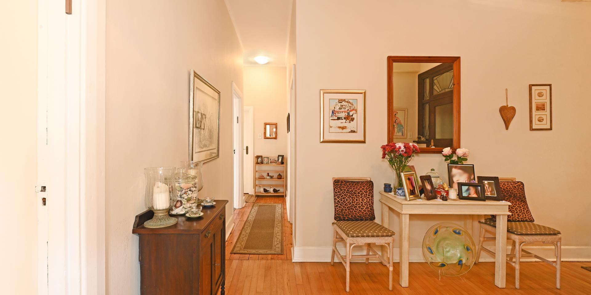 Image 4 of 6
