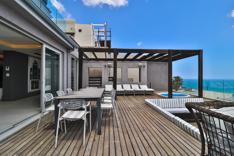 Main property image