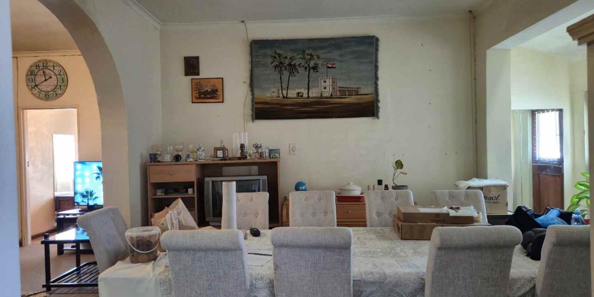 Image 3 of 6