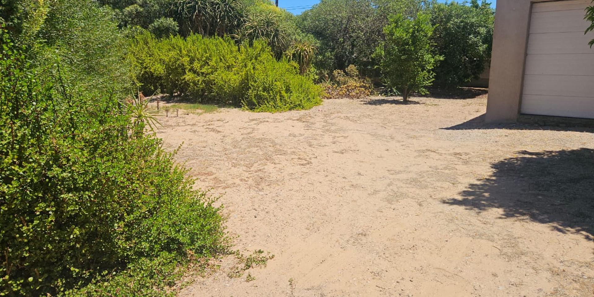Image 2 of 6