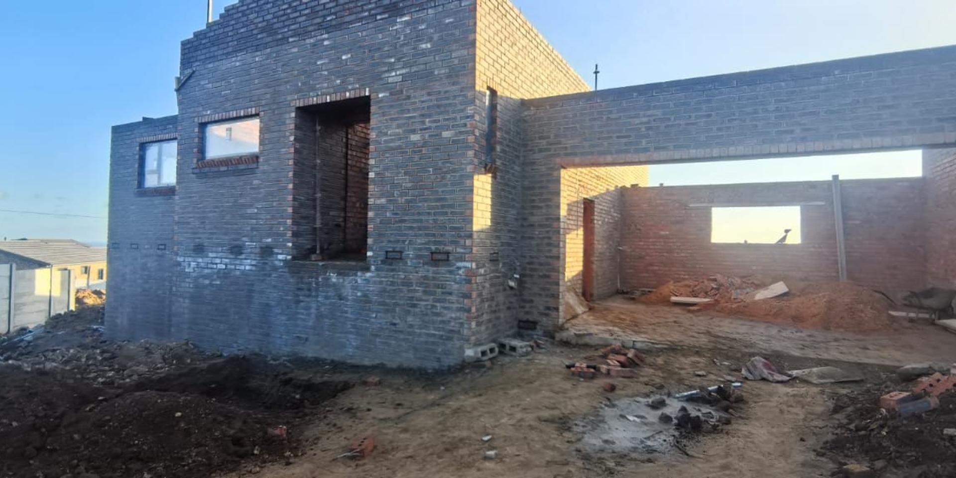 Image 4 of 6