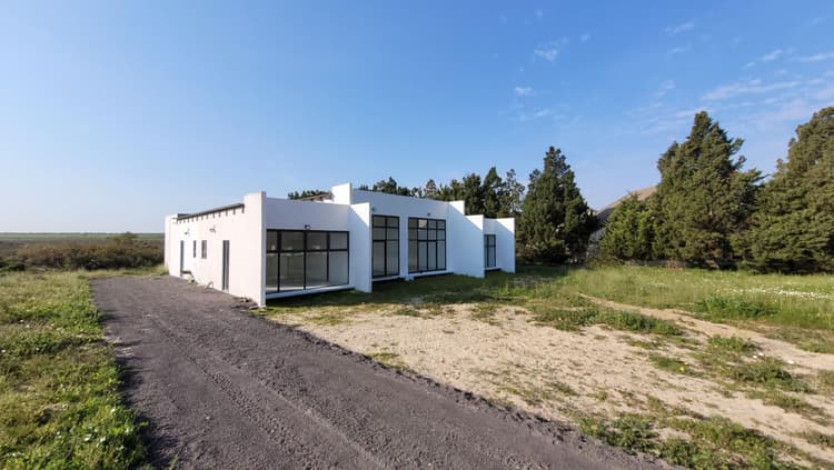 Main property image
