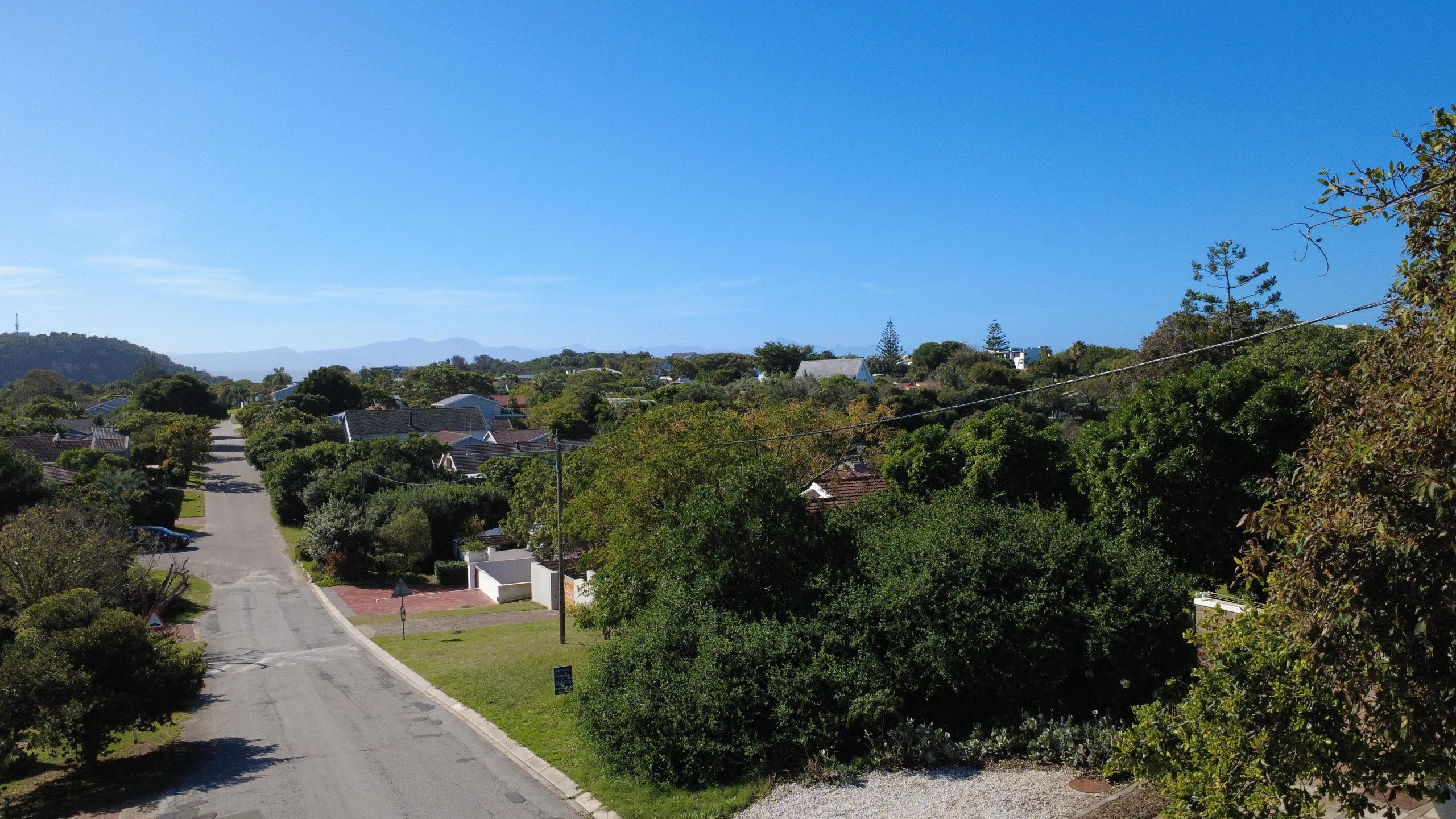 Image 4 of 6