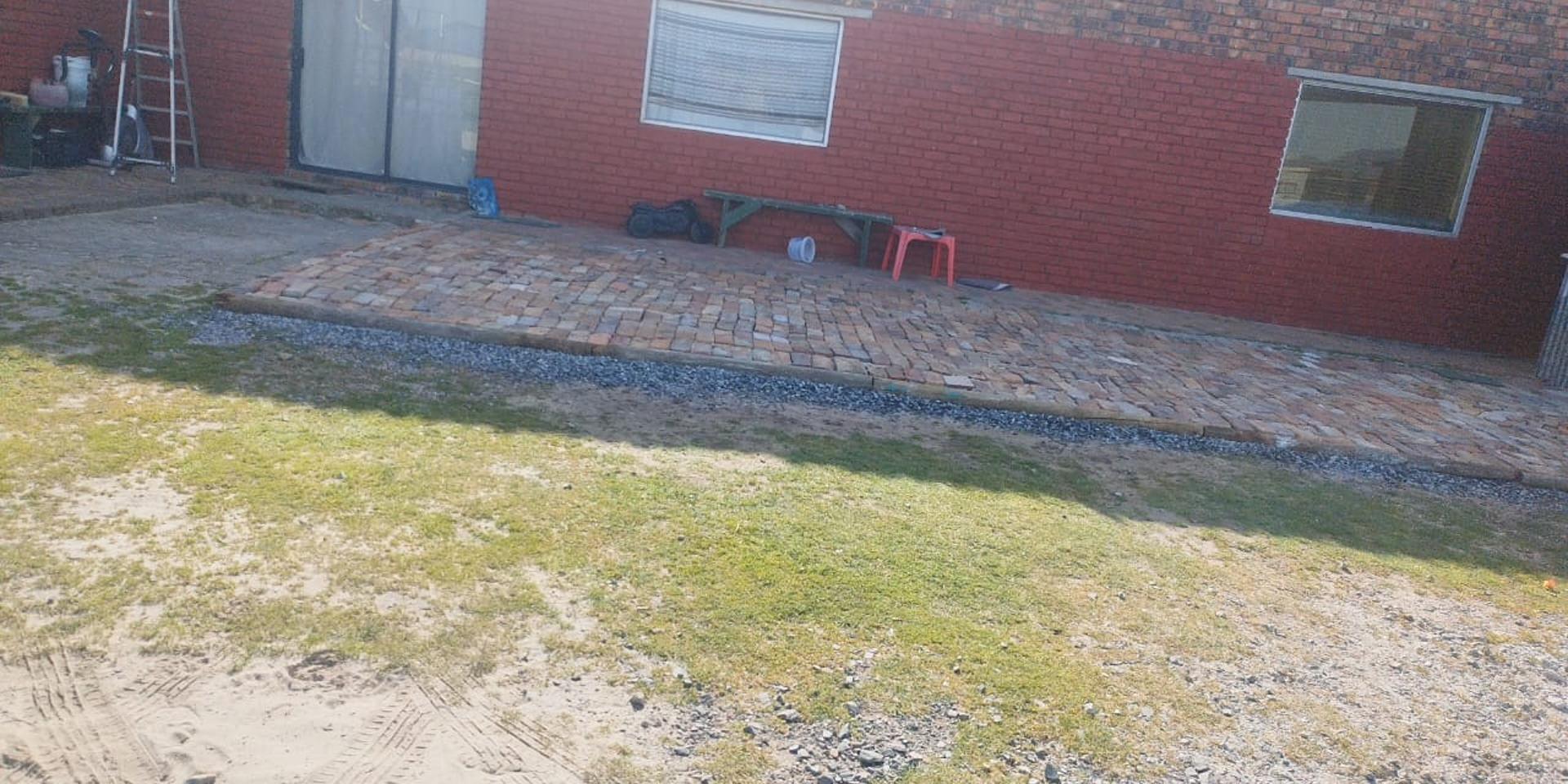 Image 4 of 6