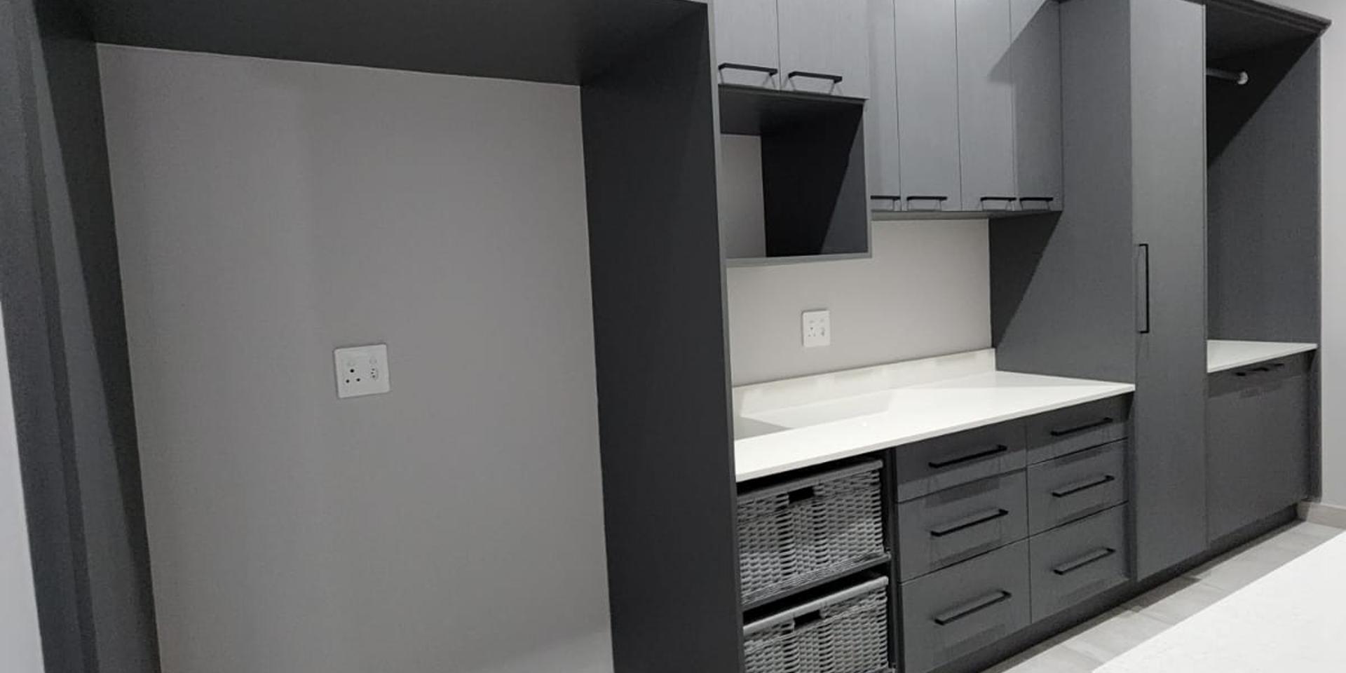 Image 3 of 6