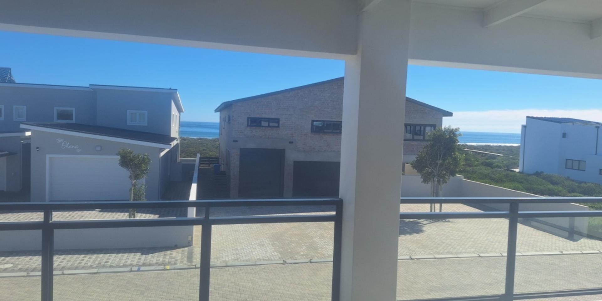 Image 2 of 6