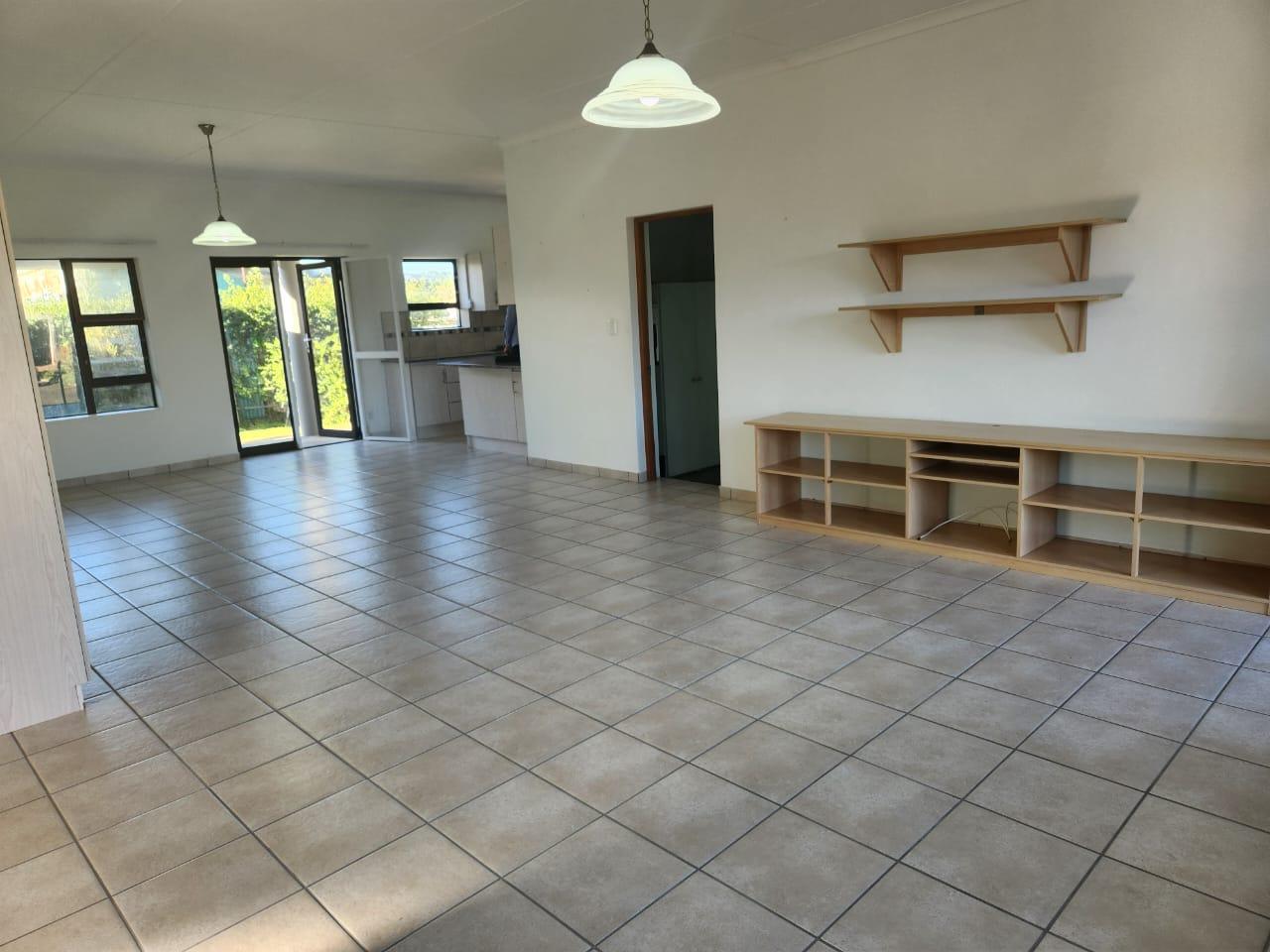 Image 3 of 6