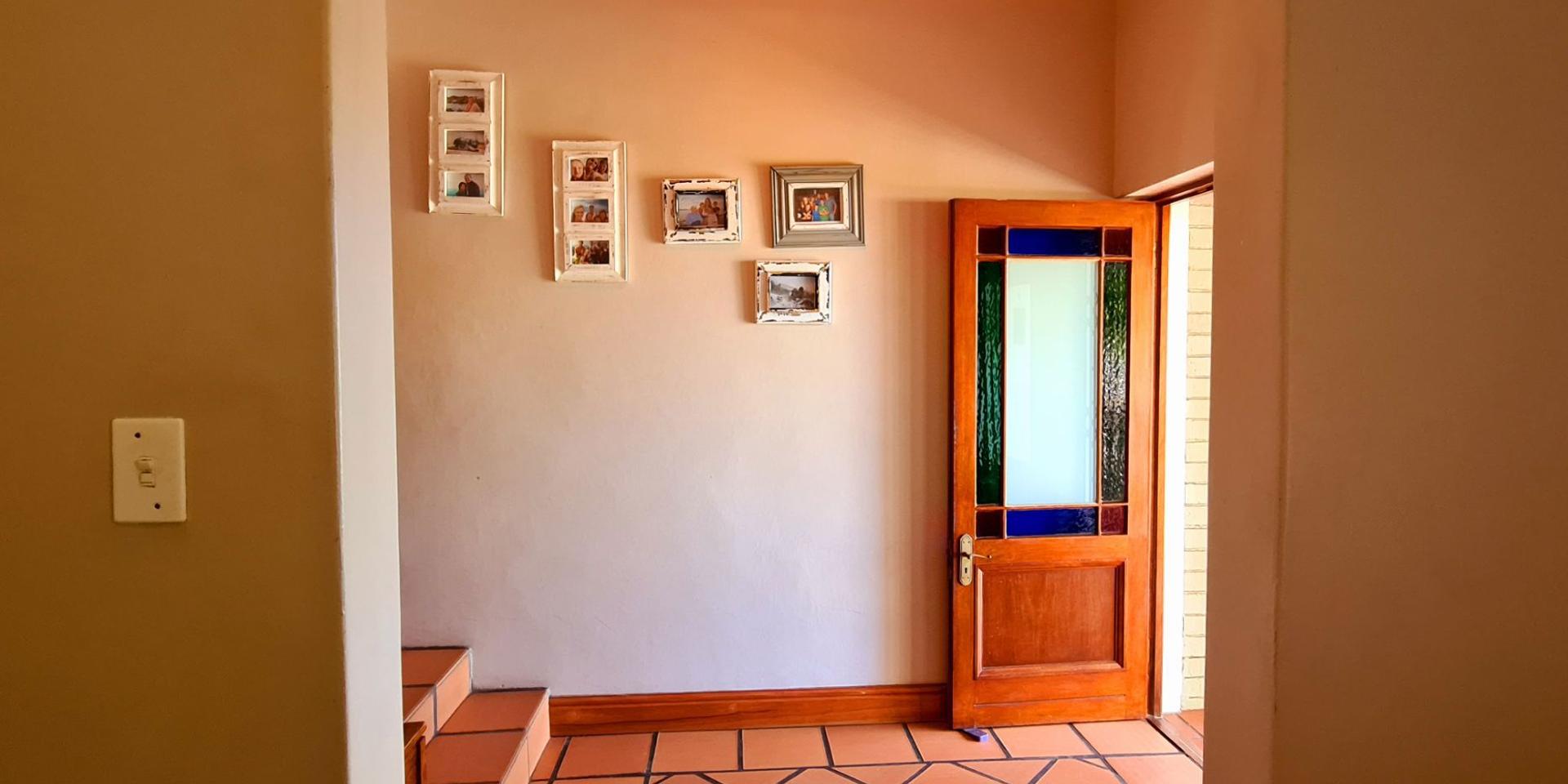 Image 3 of 6