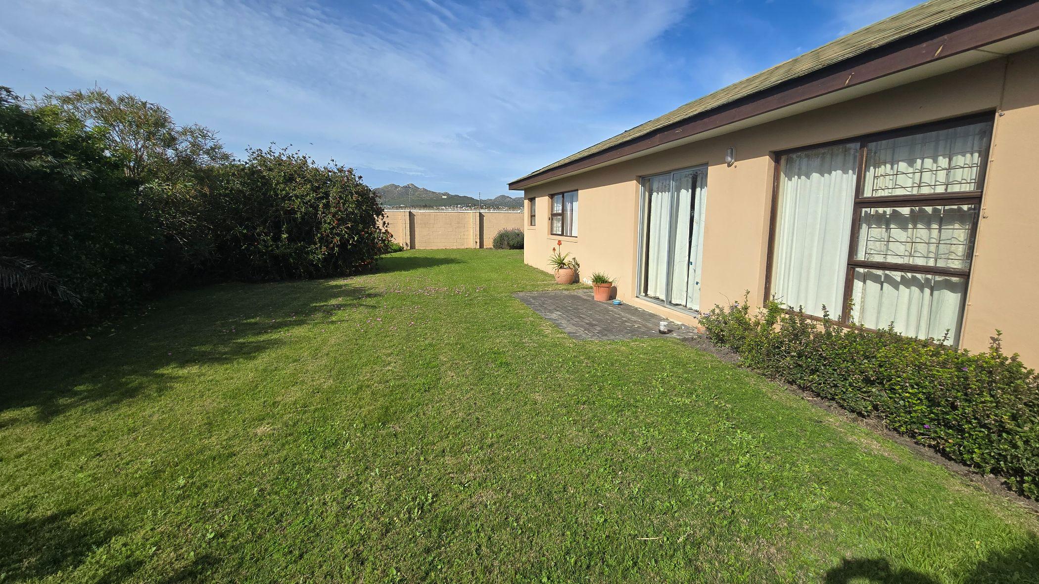 Image 4 of 6