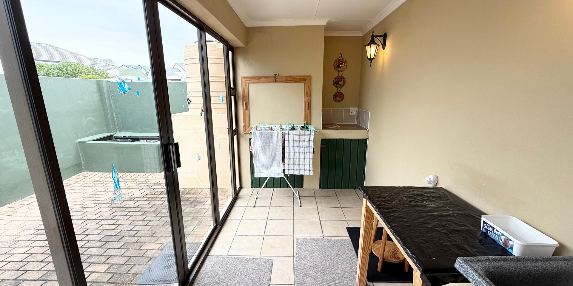 Image 5 of 6