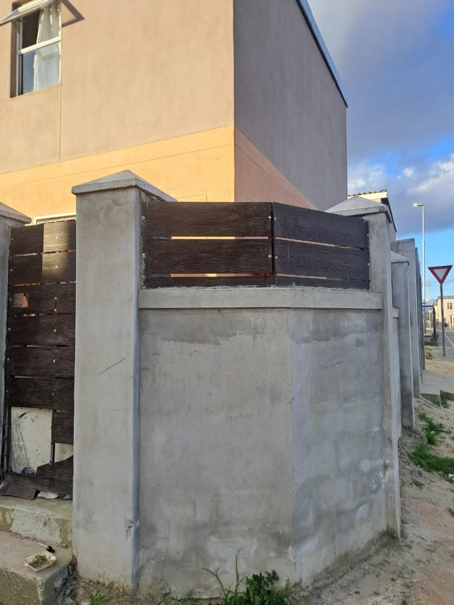 Image 3 of 6