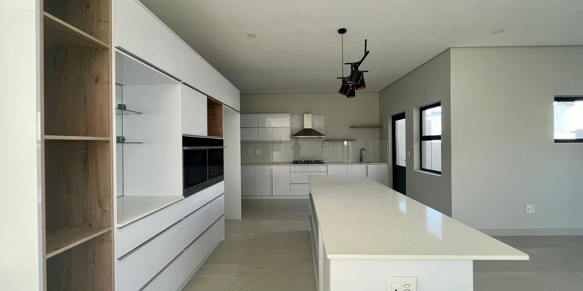 Image 3 of 6