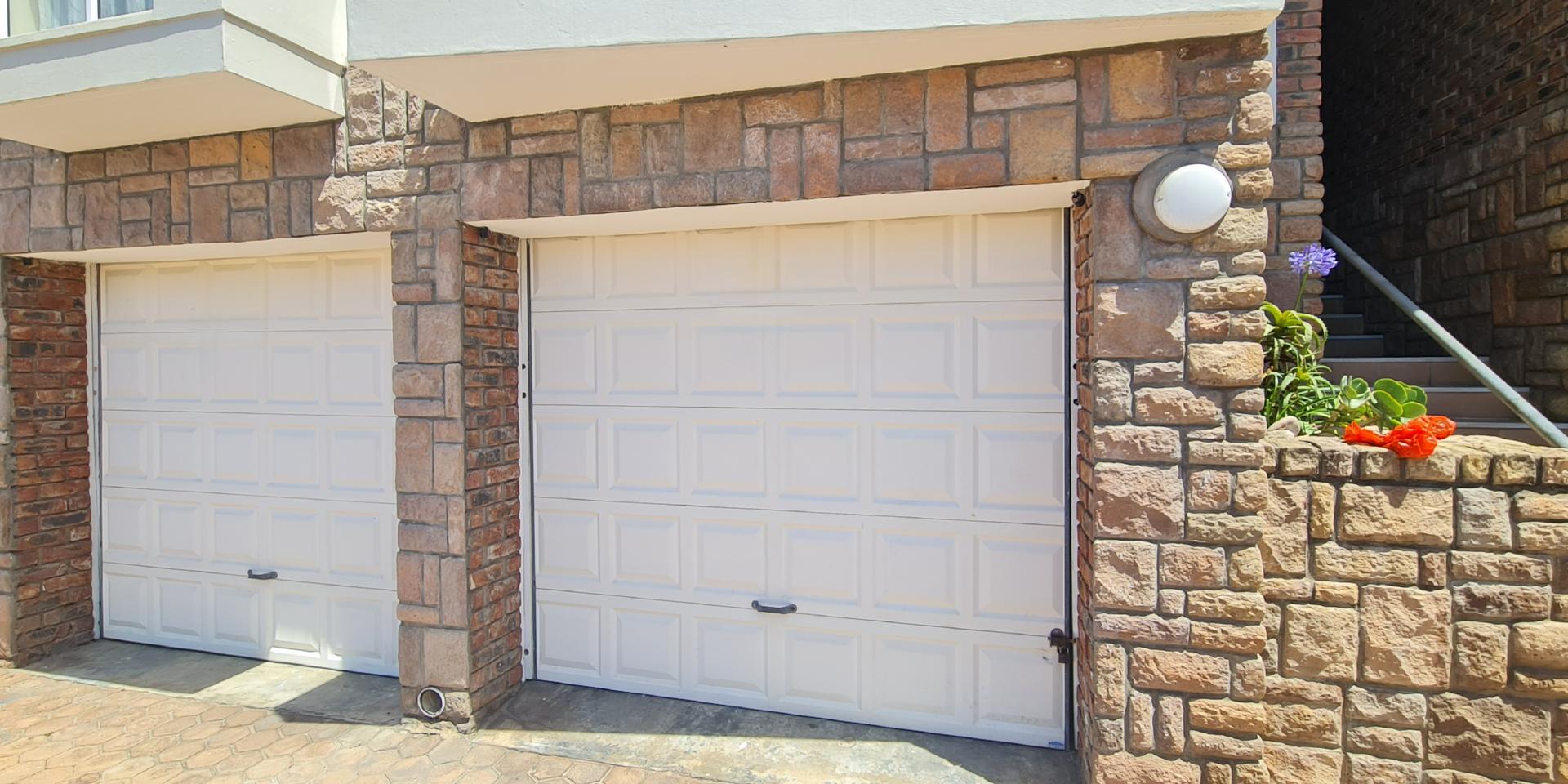 Image 4 of 6