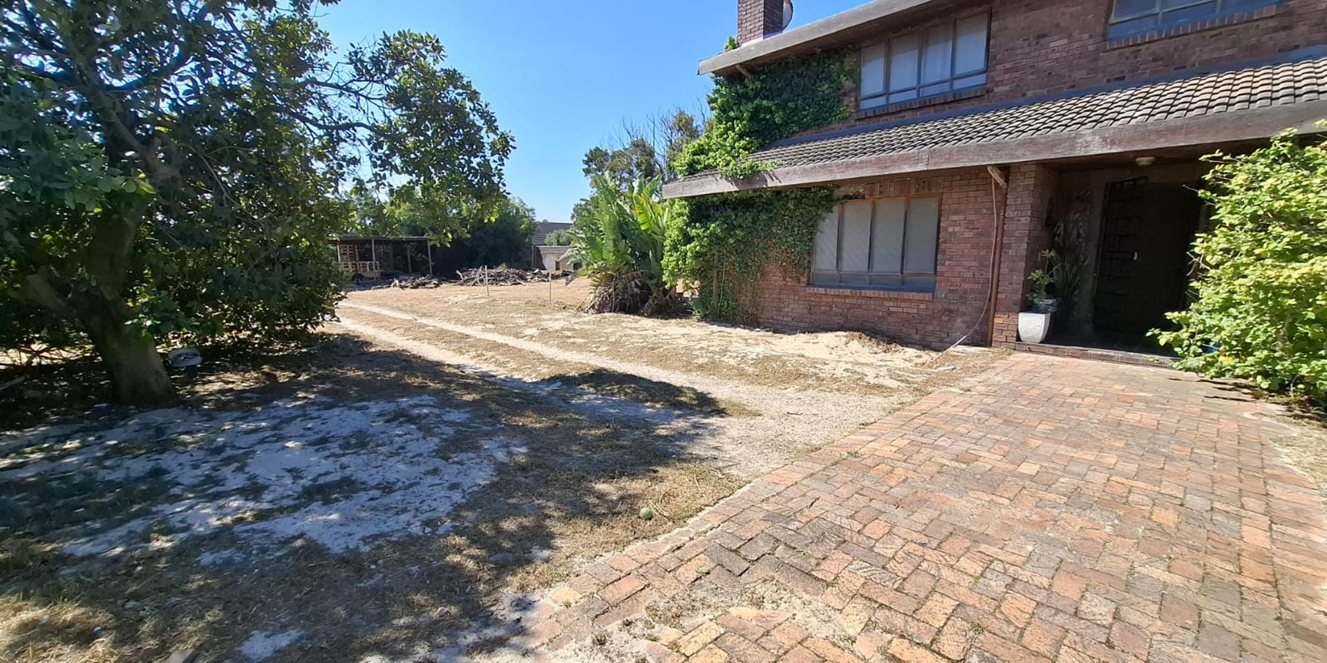 Image 2 of 6