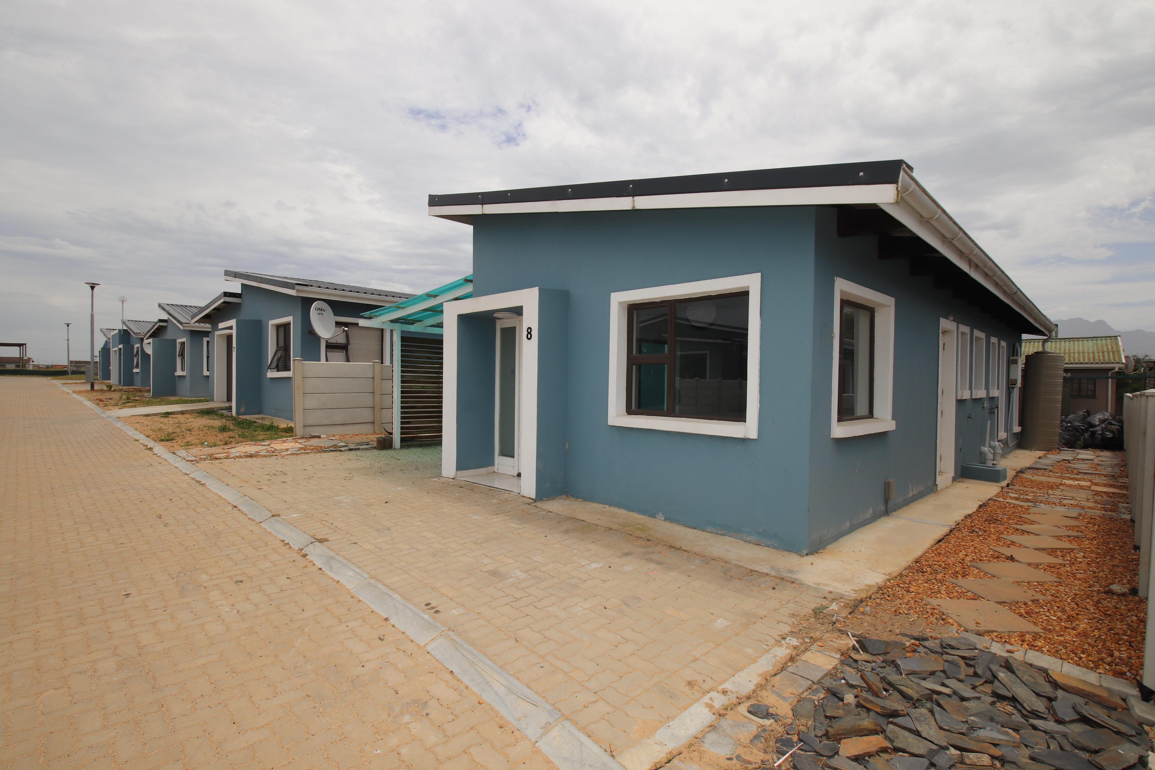 Image 2 of 6