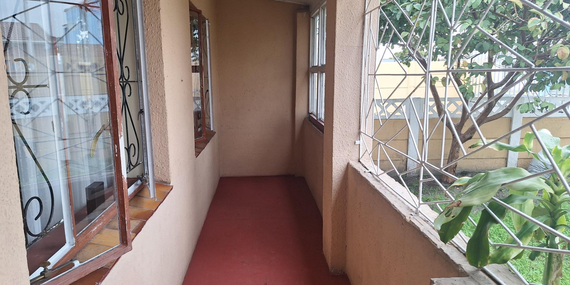 Image 3 of 6