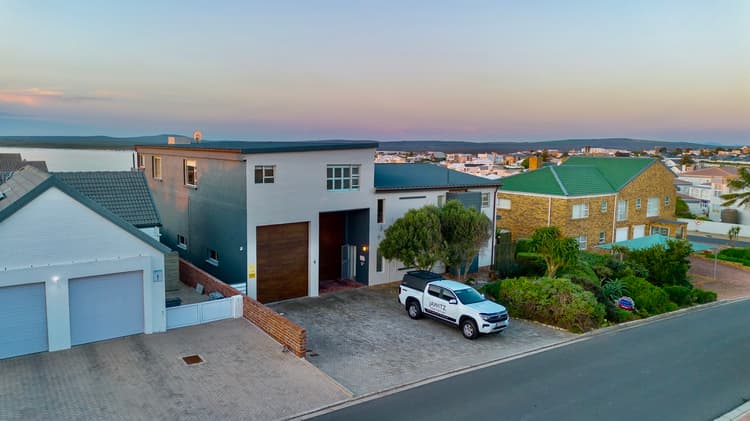 Main property image