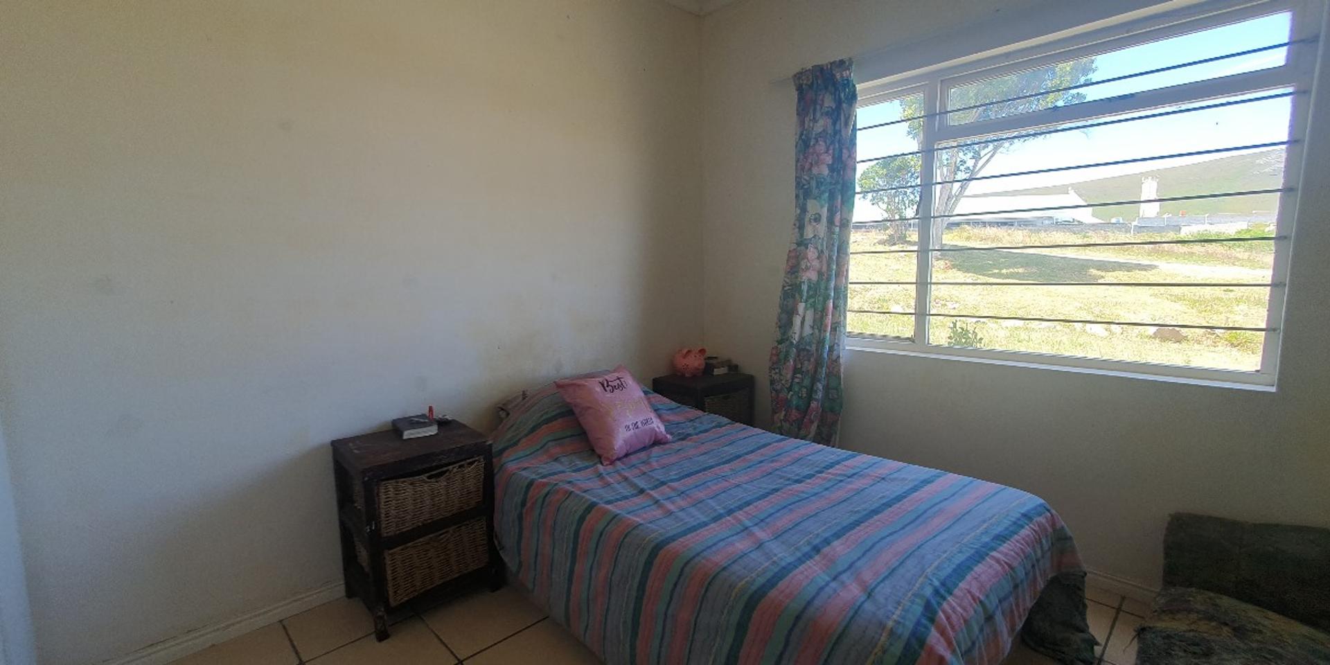 Image 5 of 6