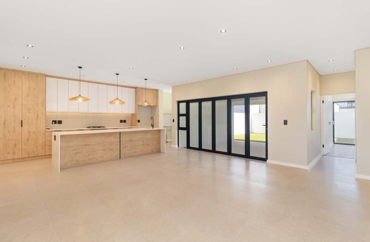 Main property image