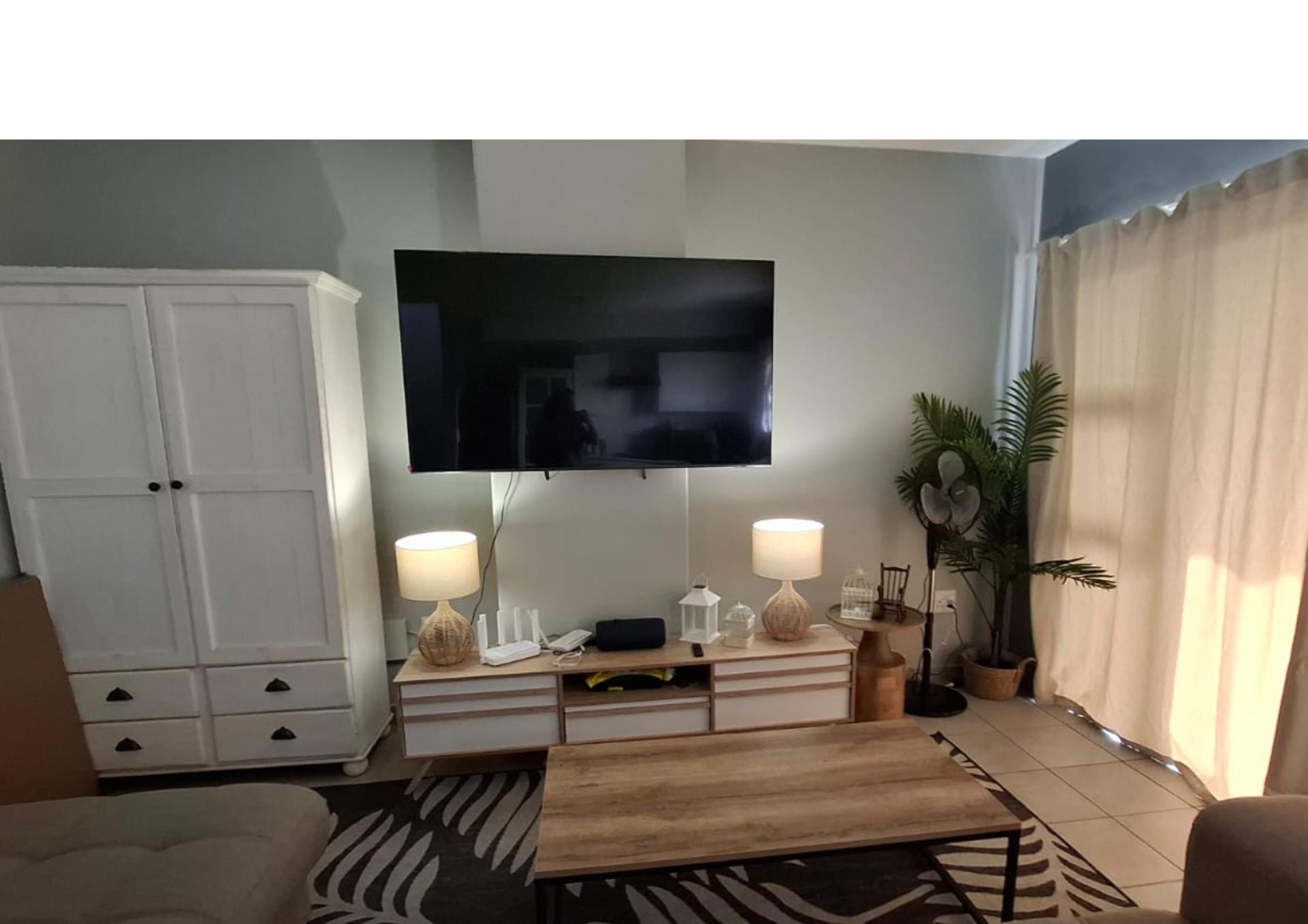 Image 2 of 6