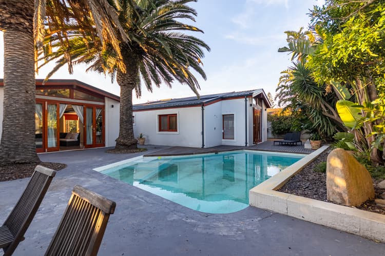 Main property image