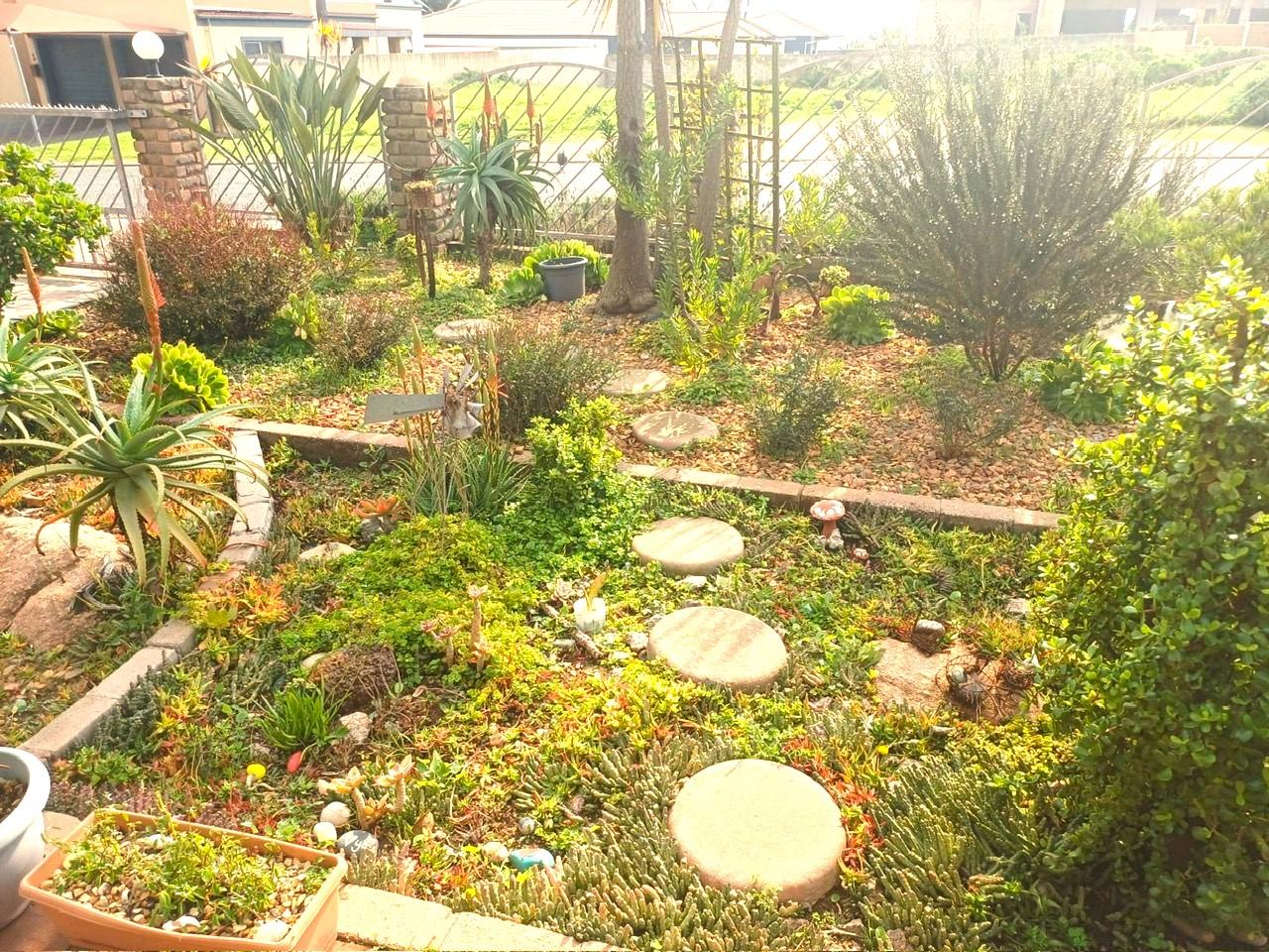 Image 3 of 6