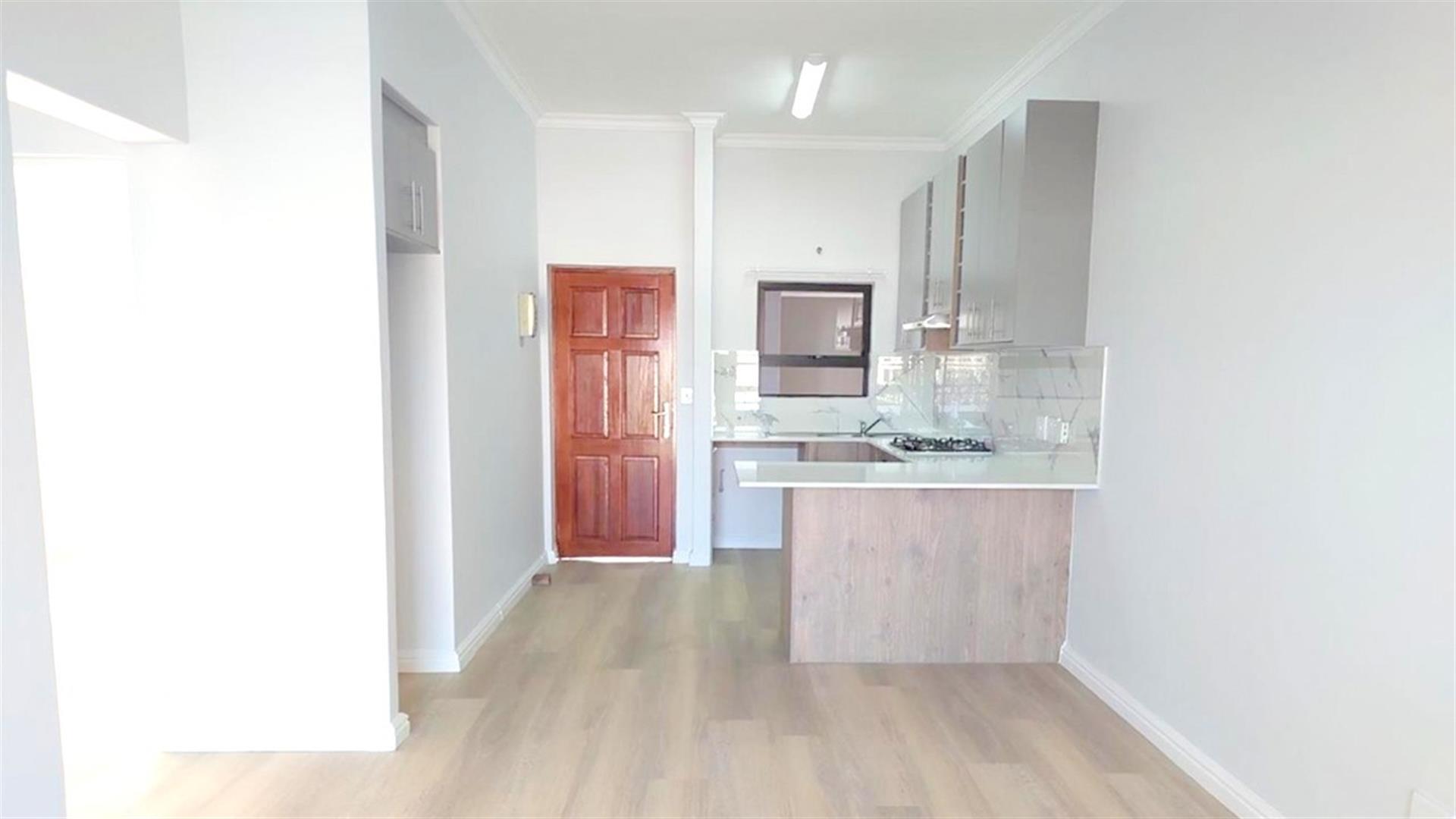 Image 4 of 6