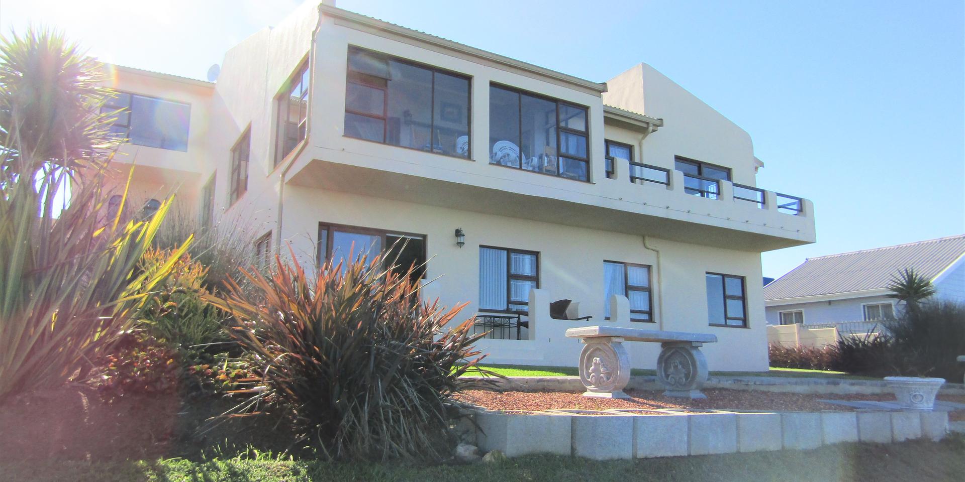 Image 4 of 6