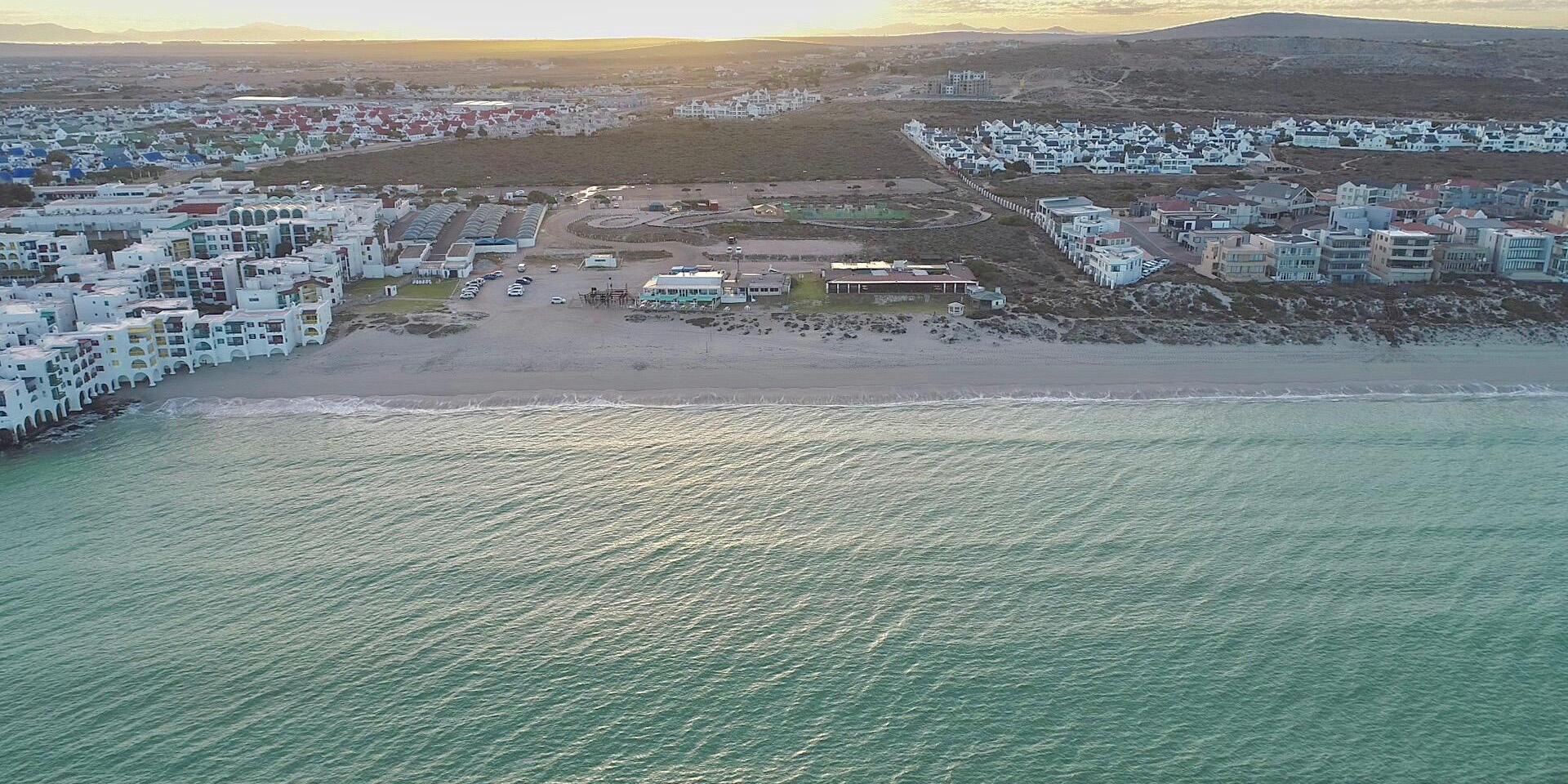 Image 4 of 6