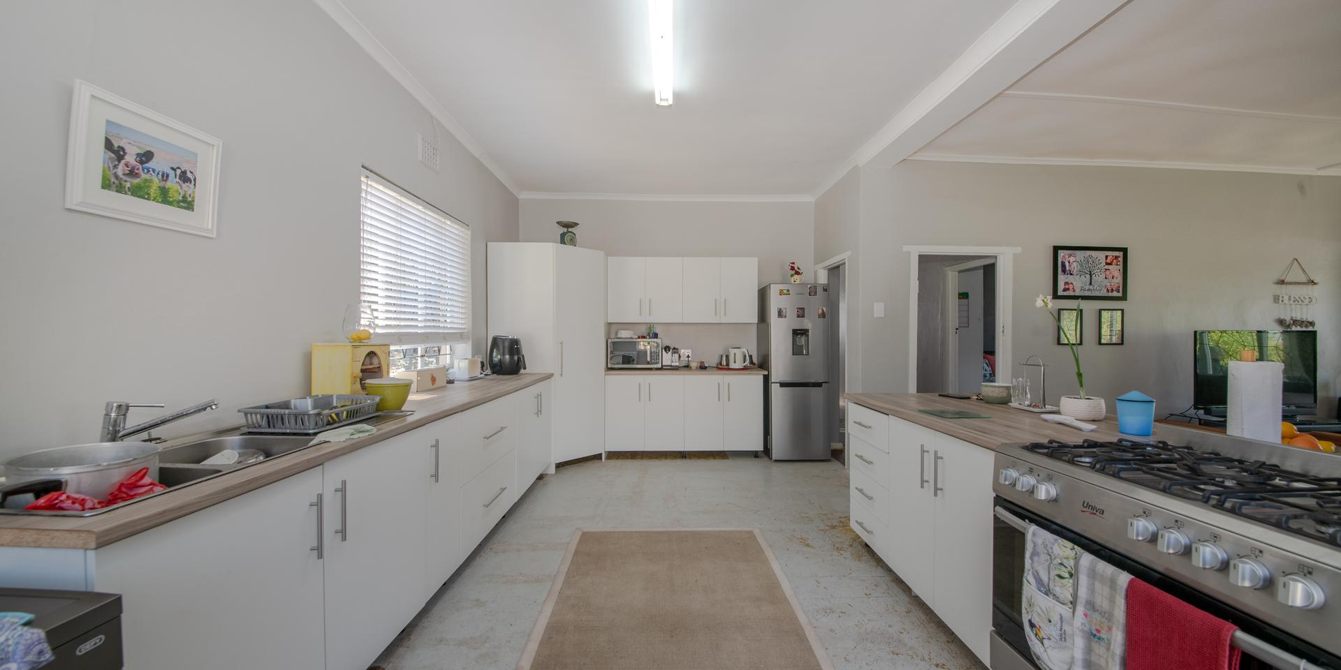 Image 5 of 6