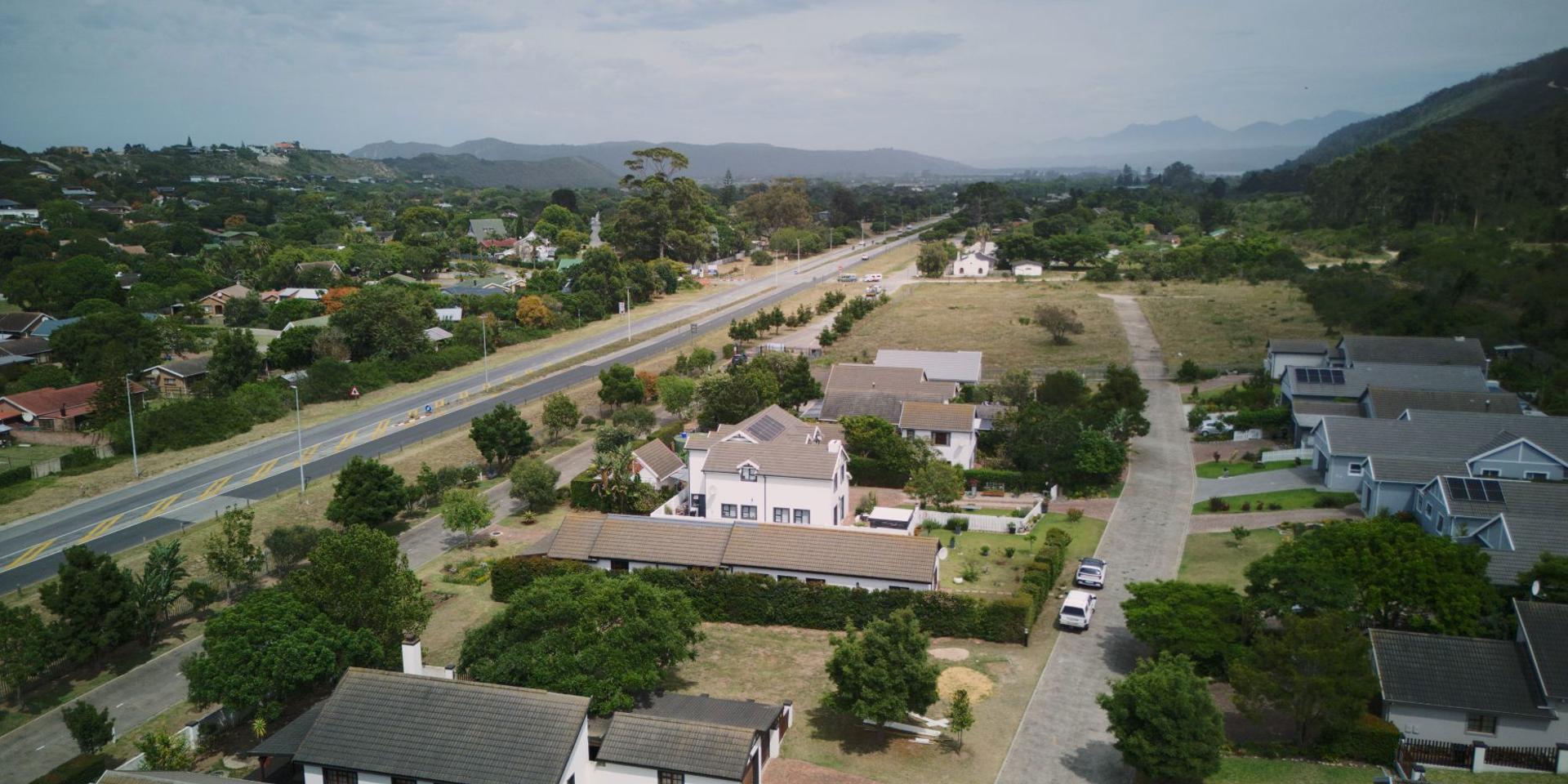 Image 4 of 6