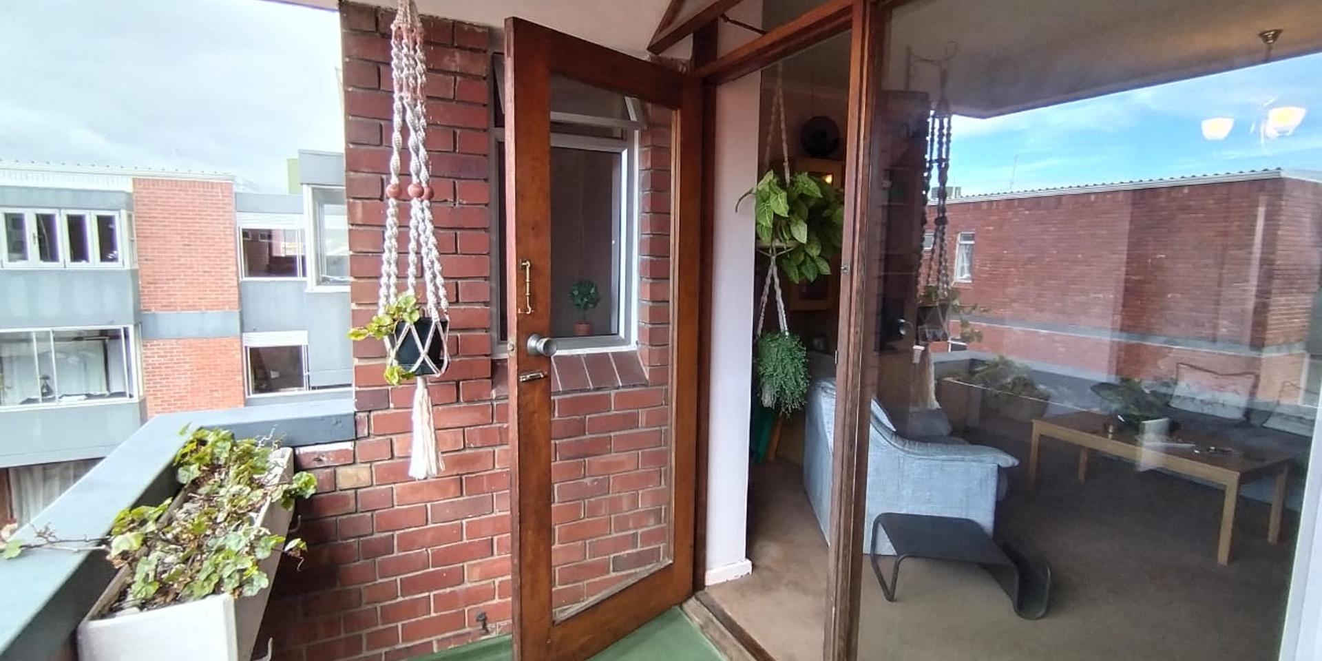 Image 5 of 6