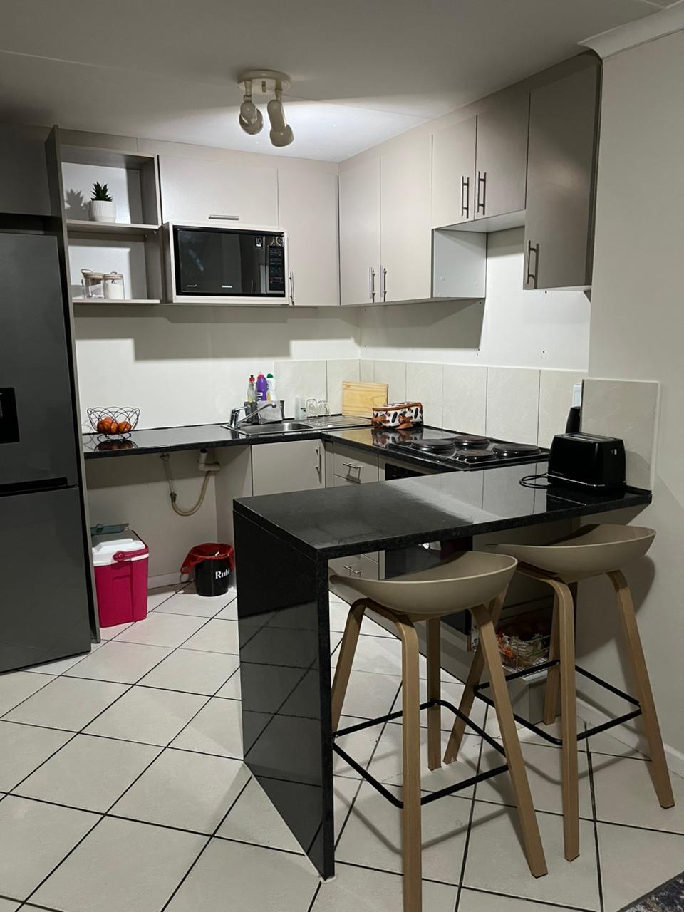 Image 3 of 6