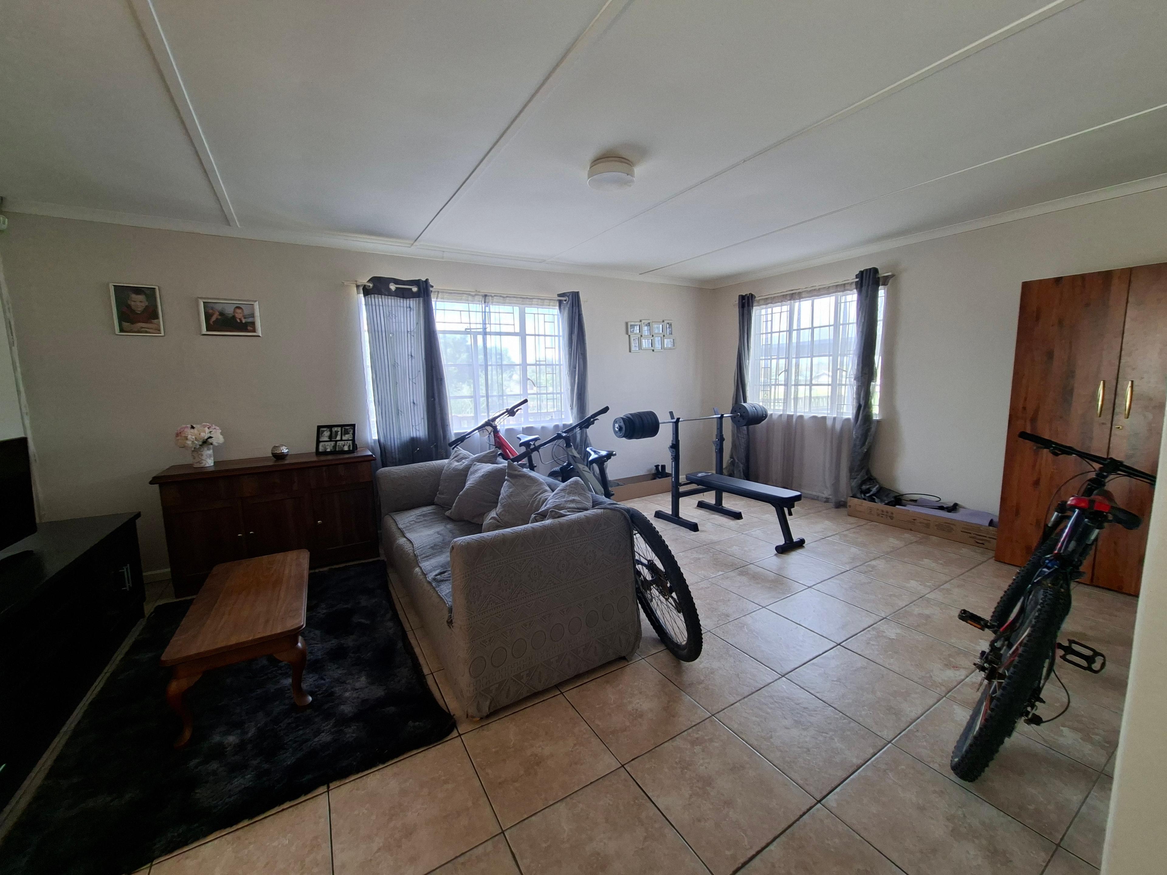Image 5 of 6