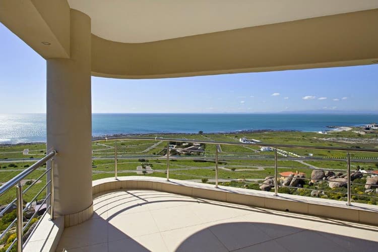 Main property image