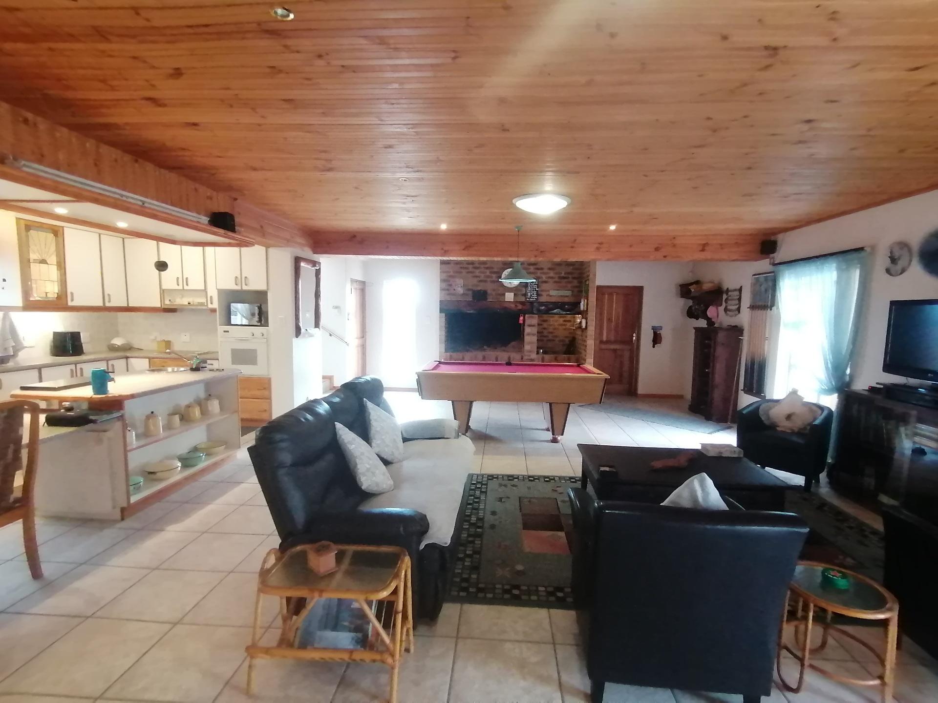 Image 3 of 6