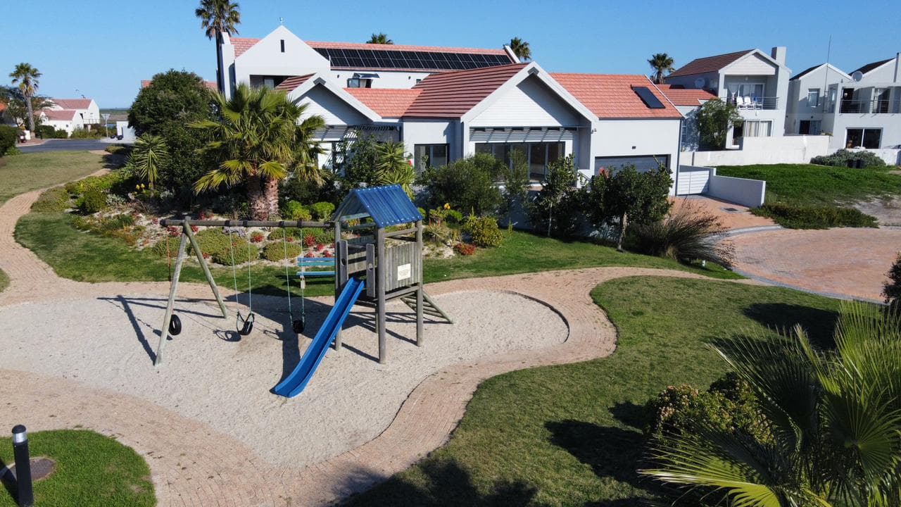 Image 4 of 6