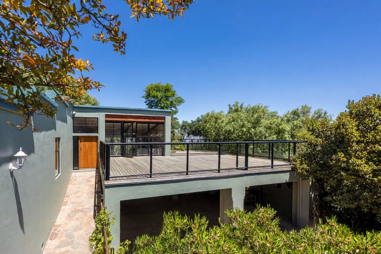 Main property image