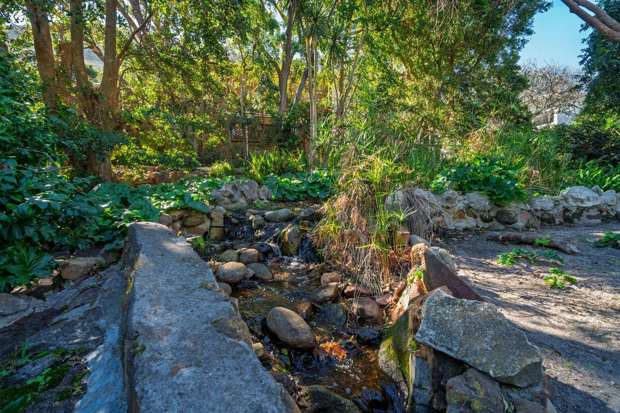 Image 4 of 6