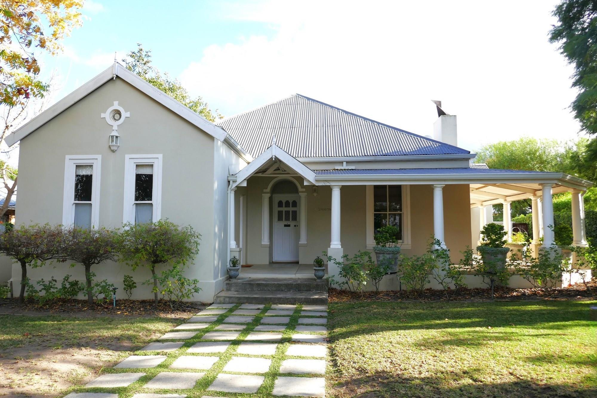 Image 2 of 6