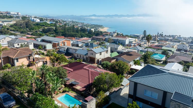 Main property image