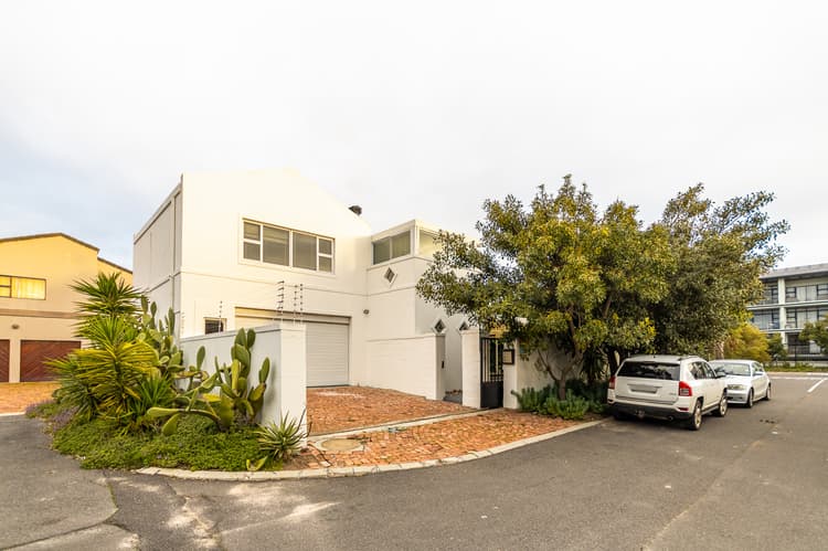 Main property image