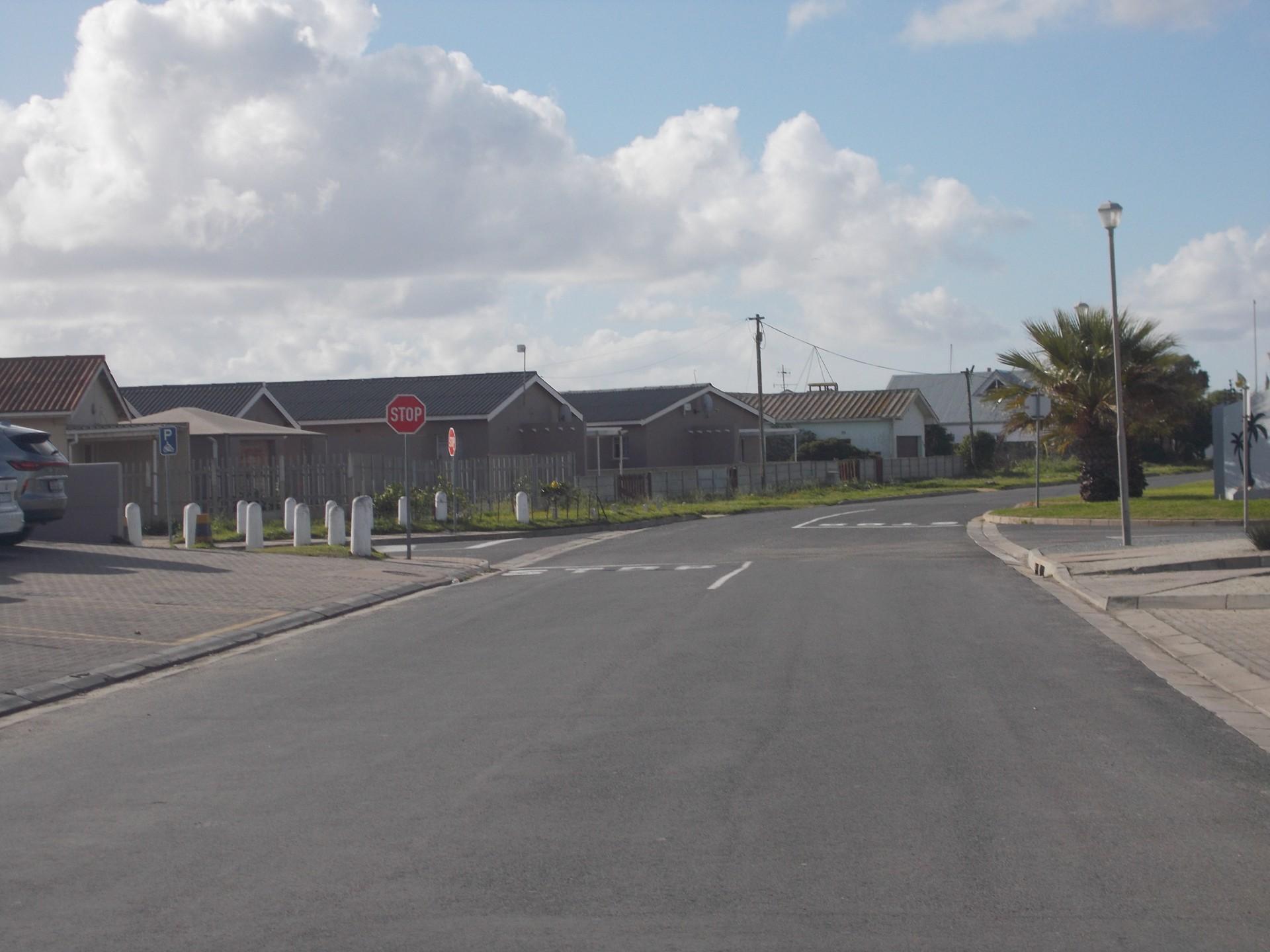Image 4 of 6