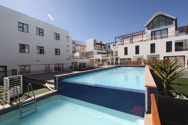 Main property image