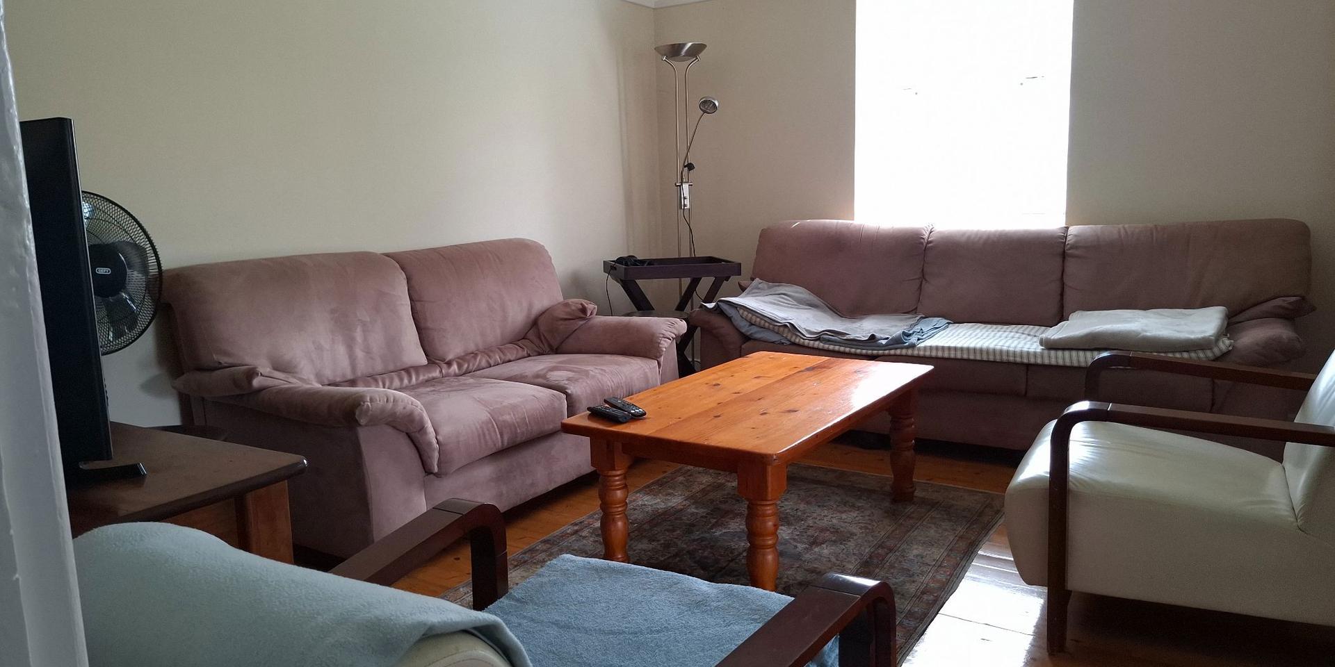 Image 2 of 6
